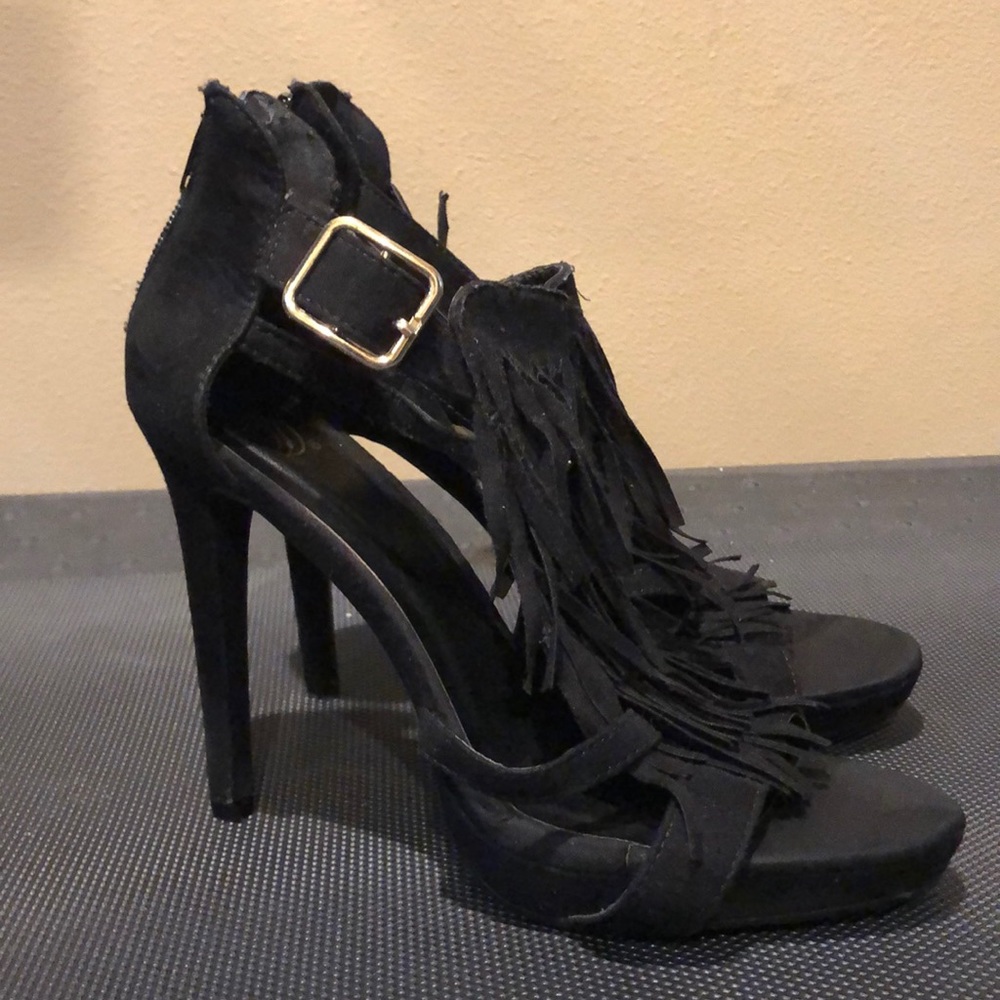 Heart in D  Black Faux Suede Shoes Size 8